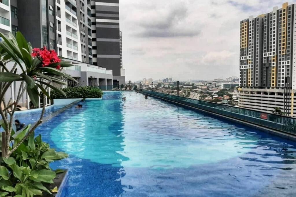 Symphony Tower Studio #9 With Balcony Cheras Exterior photo